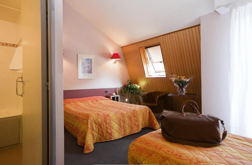 Logis Hotel L'Auzeraie Ax-les-Thermes Luaran gambar